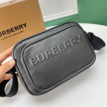 버버리 크로스바디 백 Debossed Logo Leather Crossbody Bag 80389551