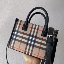 버버리 빈티지 체크 레더 토트 데니백 80548611