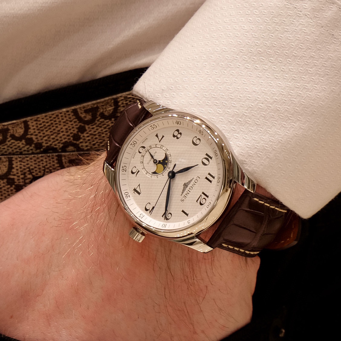 론진 마스터 컬렉션 싱글 문페이즈 레더 스트랩 40MM L2.909.4.78.3