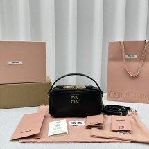 미우미우 가방 로고 레더 숄더백 3칼라 5BH229