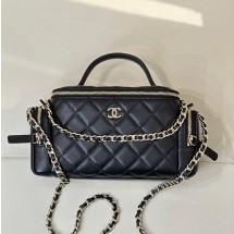 샤넬 코스메틱 케이스 Shiny Crumpled Lambskin & Gold-Tone Metal  AS5222