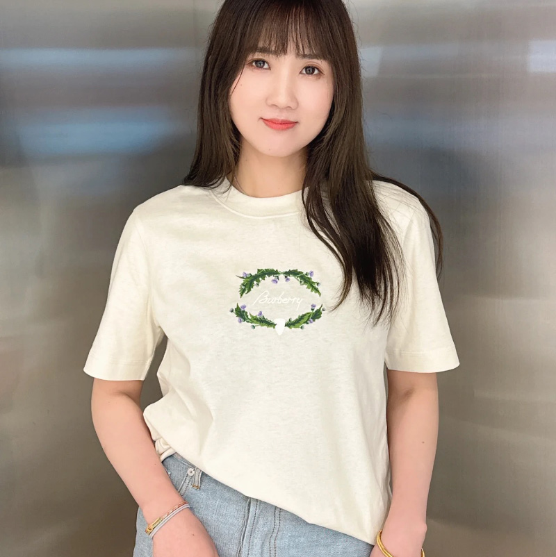 버버리 티슬 로고 코튼 티셔츠 툰드라 2컬러 80979111